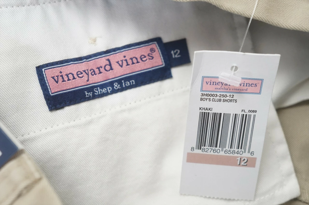 NEW Vineyard Vines Golf Club Shorts Boys Size 12 Khaki Regular 634A 00934079 - Image 2